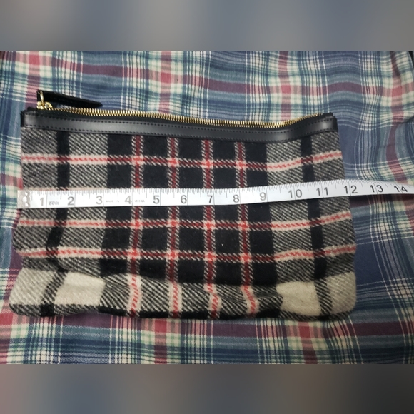 Plaid tote with small case - Picture 6 of 8